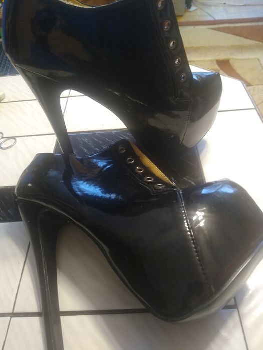 szpilki szpile    czarne rozmiar 39