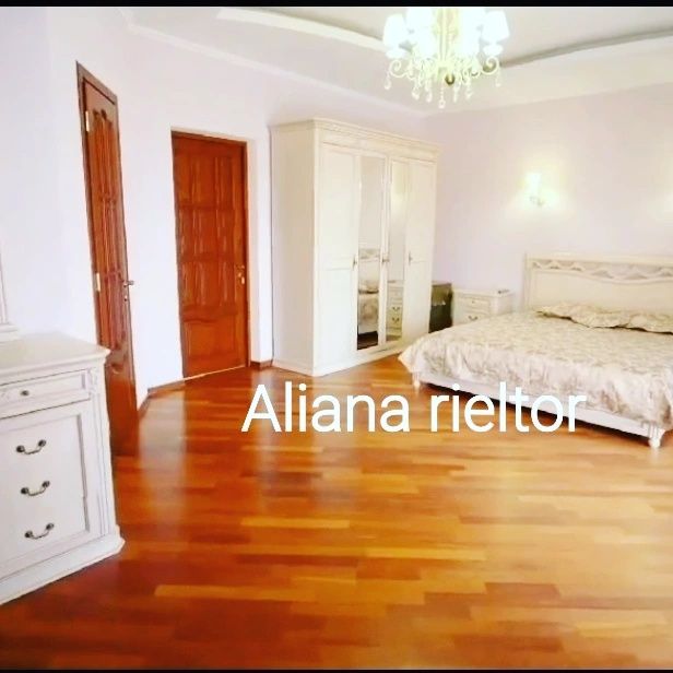 Будинок 350 м² біля моря • Генератор • Басейн • Великий підвал з сауно