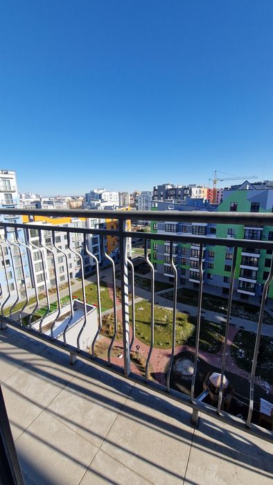 3 кімнатна на Нац Гвардії, Паркове містечко