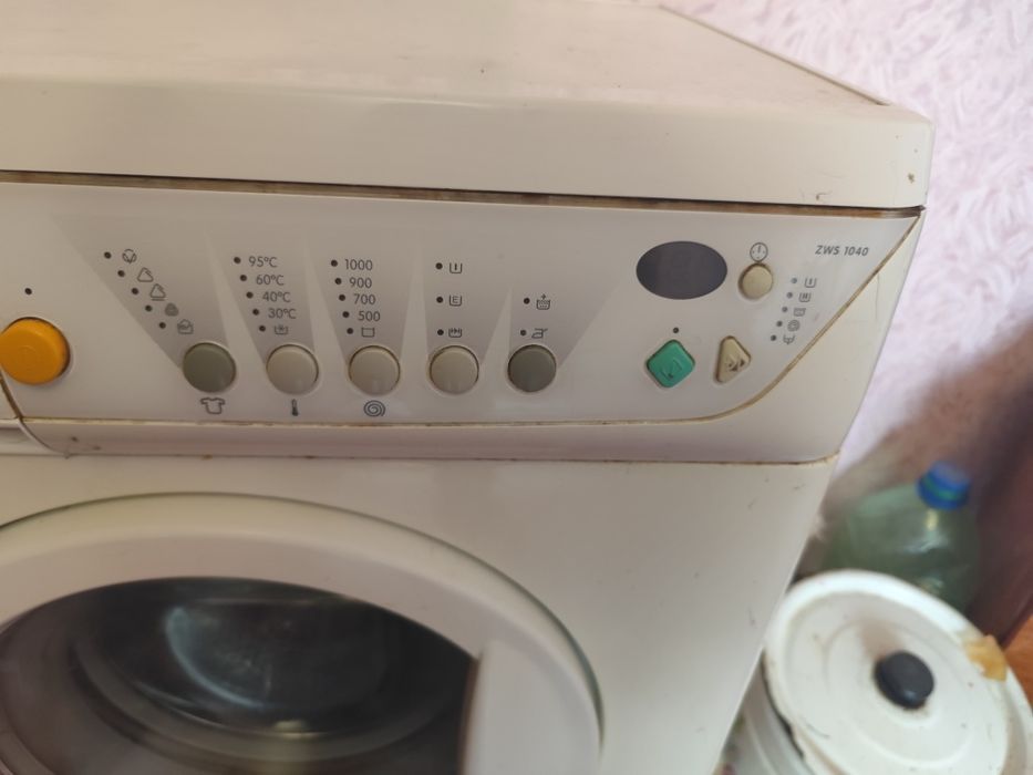 Продам стиральную машину