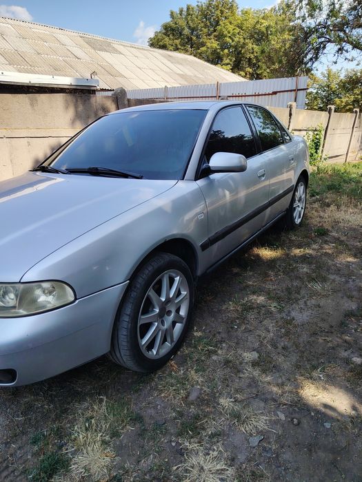 Продам Ауді а4  б5