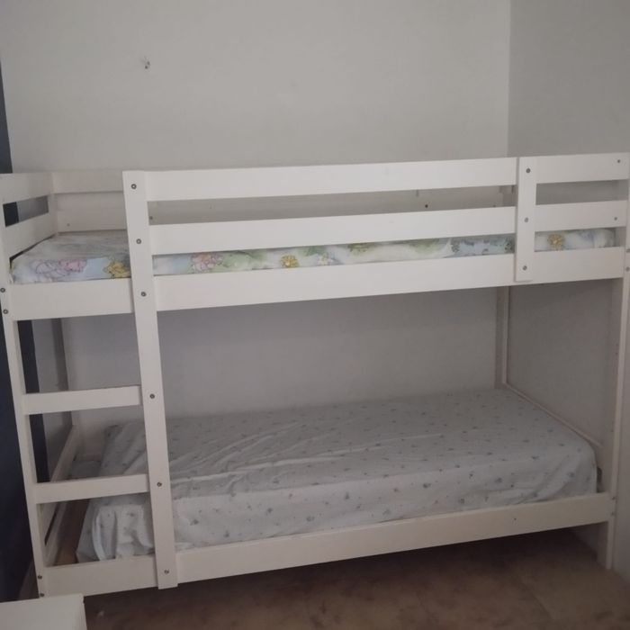 Beliche IKEA com 1 colchão