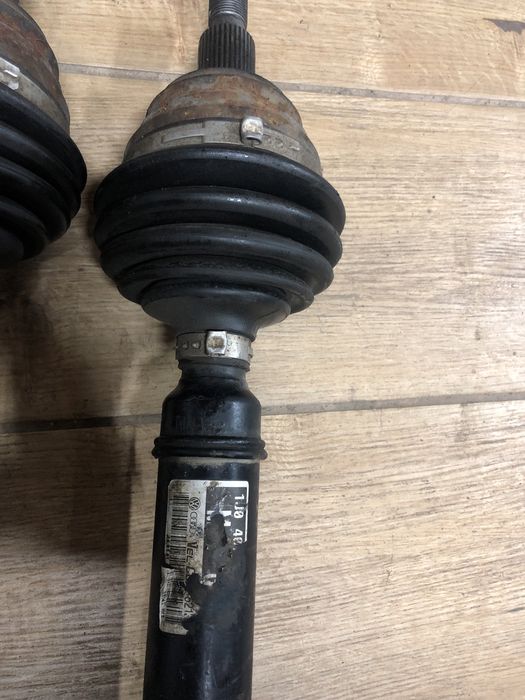 Полуося Фольцваген Бора