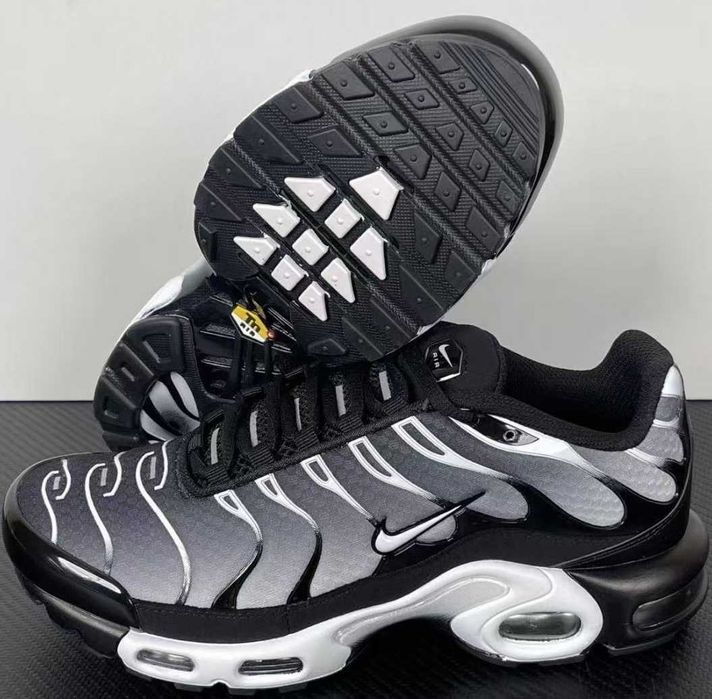 Nike Air Max TN Plus metaliczne srebro R.43