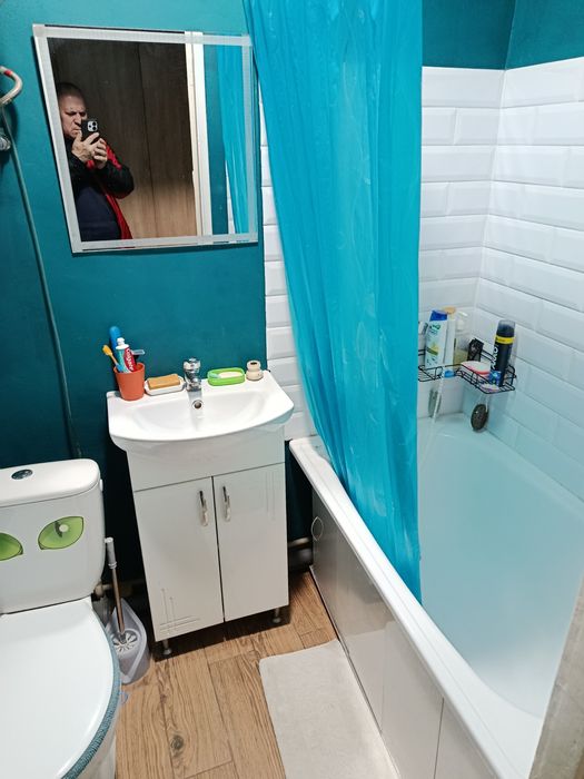 Здається почасово 18 кВ м з технікою і всіма зручностями    тел  06340