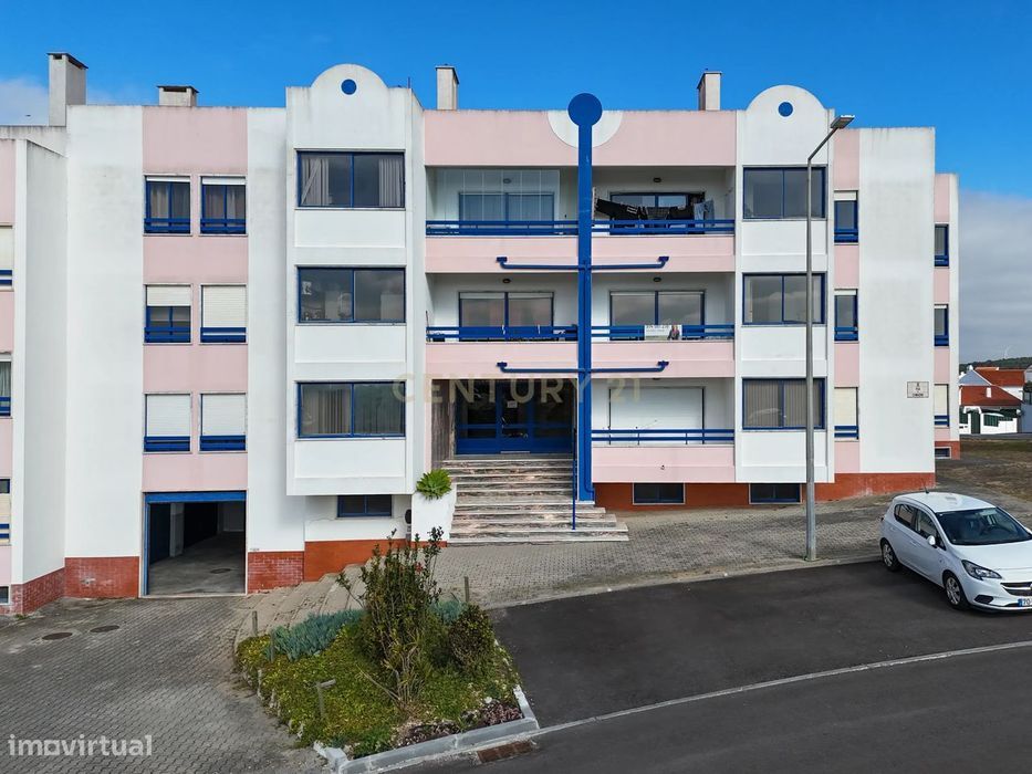 T3 Renovado com Vista Mar | Suíte | Box Fechada | Ericeira