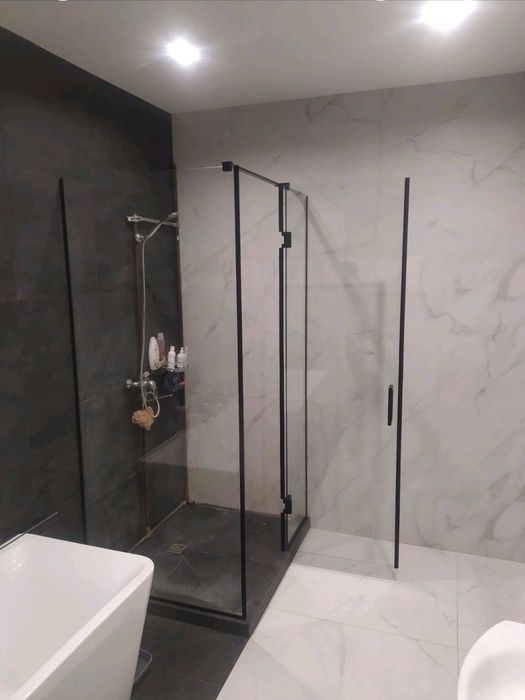 Скидки 30%. Стеклянные Душевые кабины, Перегородки .