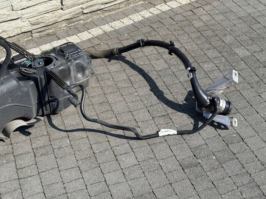 Peugeot 508 II Hybryda zbiornik paliwa Bak