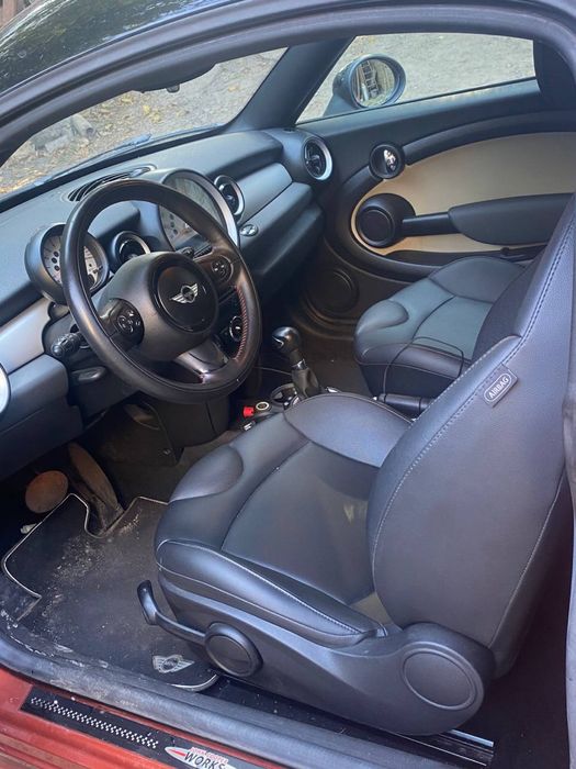 Міні купер двомісний авто