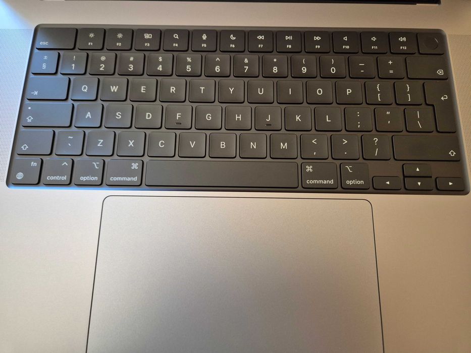 MacBook M1 PRO 16GB RAM 512GB SSD