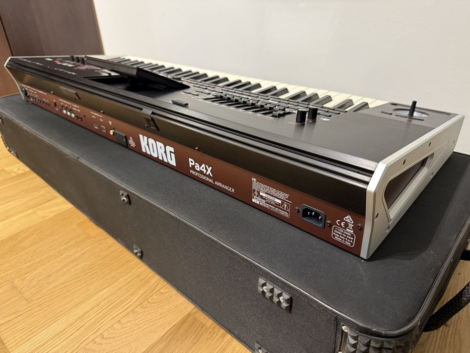 Korg Pa4x International 61 klawiszy