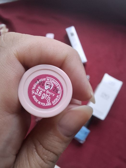 Косметика Avon  ейвон