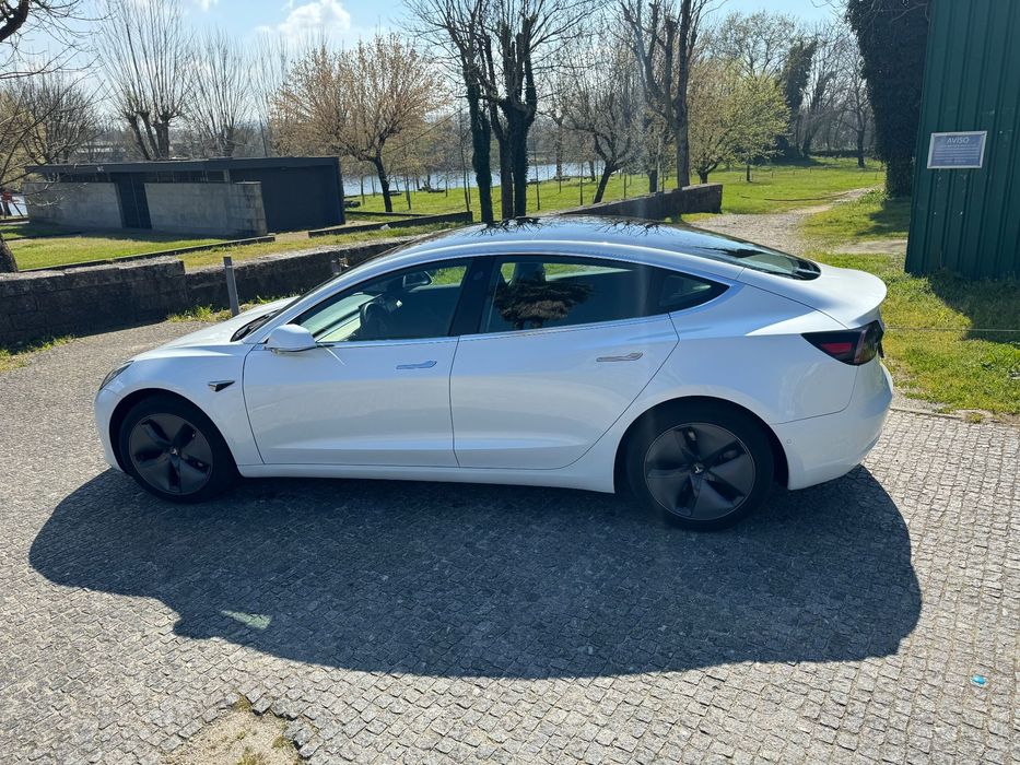 Tesla Model 3 Long Range AWD Dual Motor