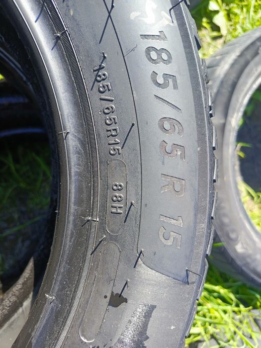 Sprzedam bardzo ładne opony Michelin 185/65 r15