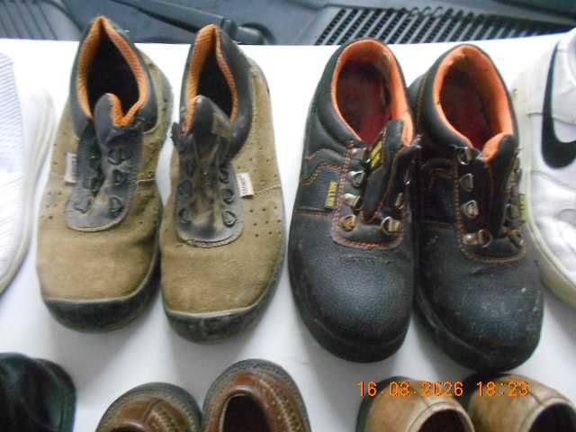 lote de 13 pares calçado ATENÇÃO LER O ANUNCIO
