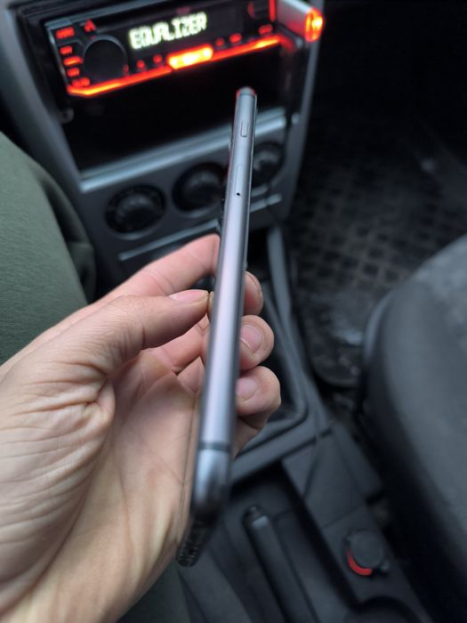 Продам Айфон 8+ під відновлення