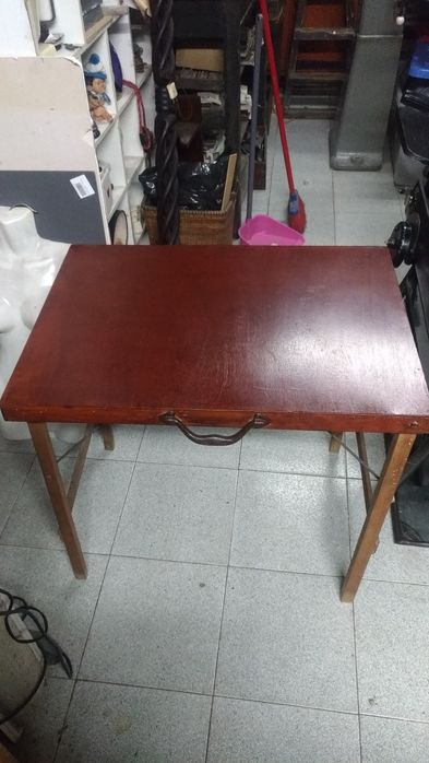 Mesa Dobrável em Madeira