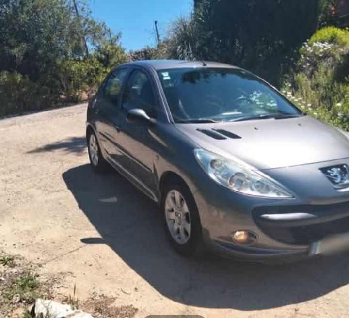 Peugeot 1.4 HDI 2010 pouco klms