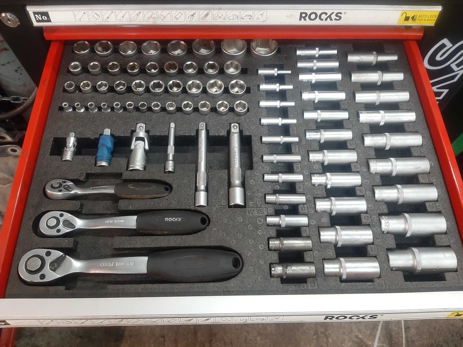 ROOKS OK-01.3004 wózek narzędziowy 235 elementów