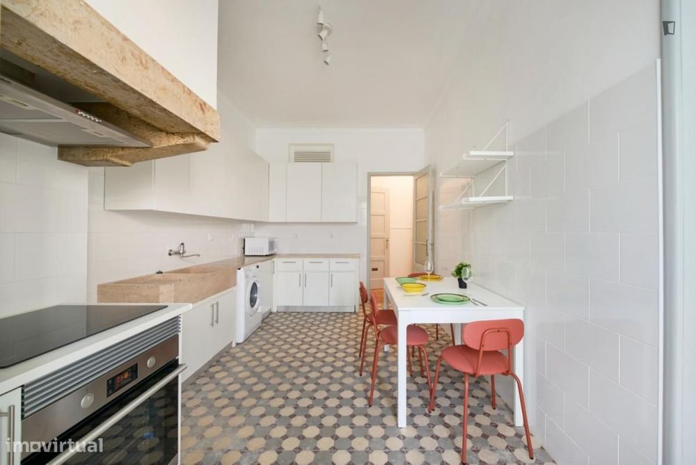 Quarto - localizado em Alameda Lisbon