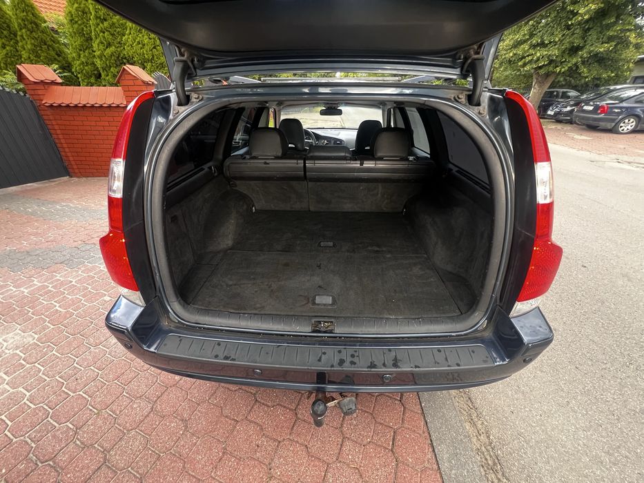 Volvo v70 2.4 diesel D5 2007r hak