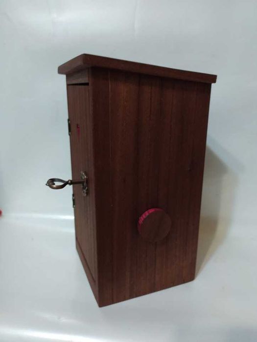 Полочка для туалетной бумаги