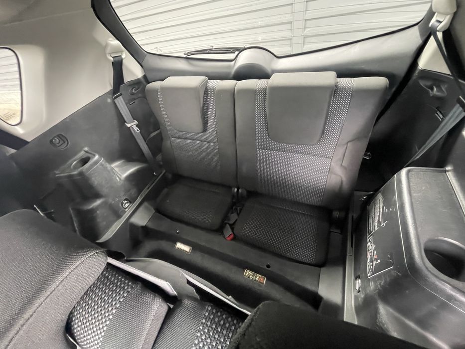 Toyota Corolla Verso 2.2 дизель 6КПП