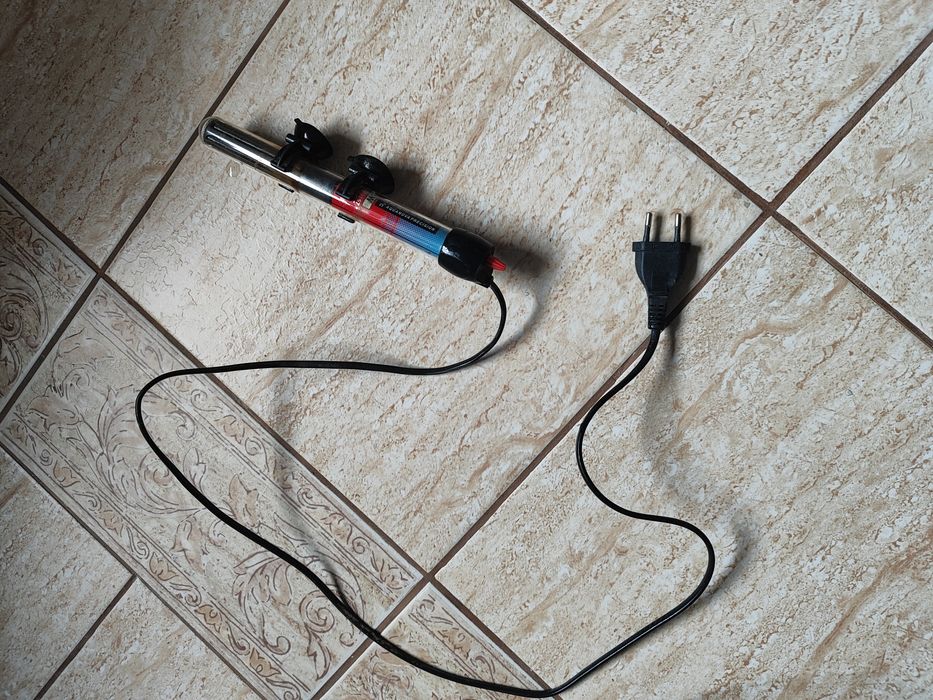 Akwarium z akcesoriami