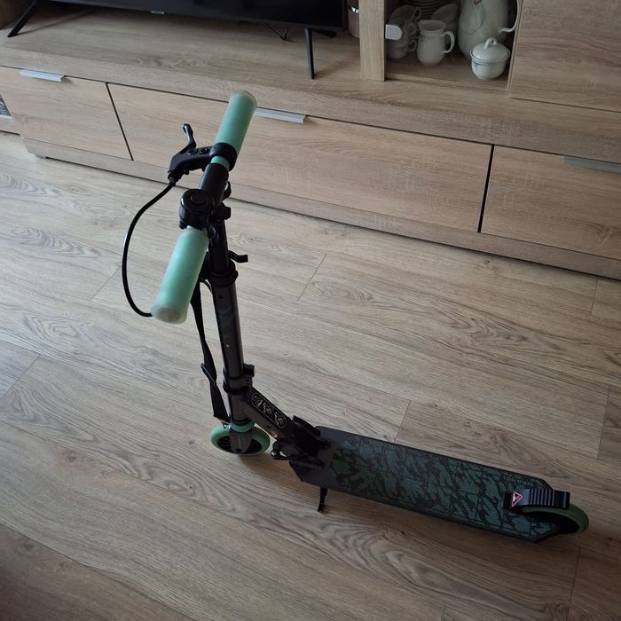 Hulajnoga jak nowa