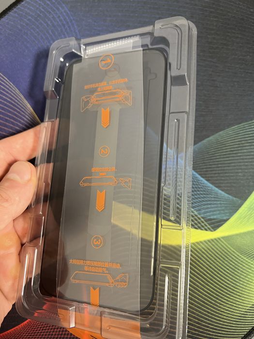 Захисне скло на iPhone 17