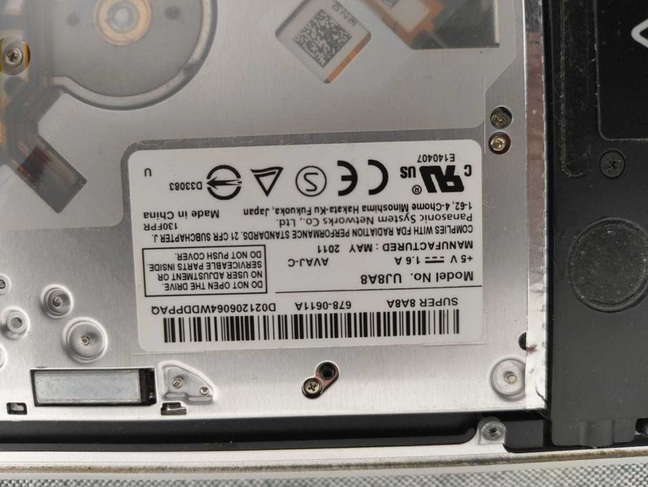 Apple MacBook Pro 17 Early 2011 — i7 QUAD CORE — 16GB RAM — Funcional