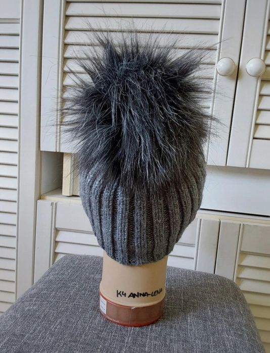 Czapka  damska  Nowa