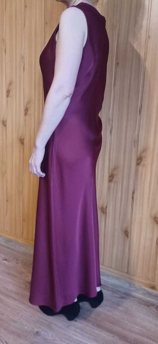 Długa wytworna sukienka, Jarosław Ewert