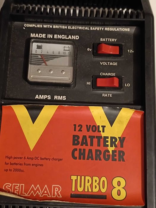 Carregador de Bateria 12V Turbo 8