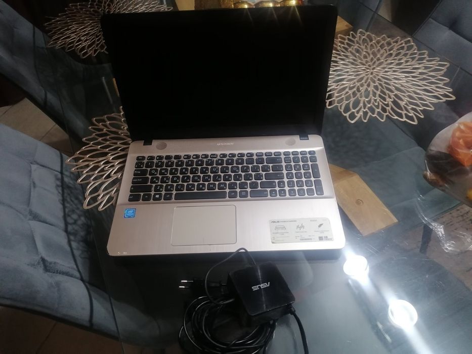 Ноутбук Asus робочий