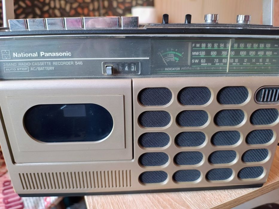 Продам  магнитофон Panasonic 546