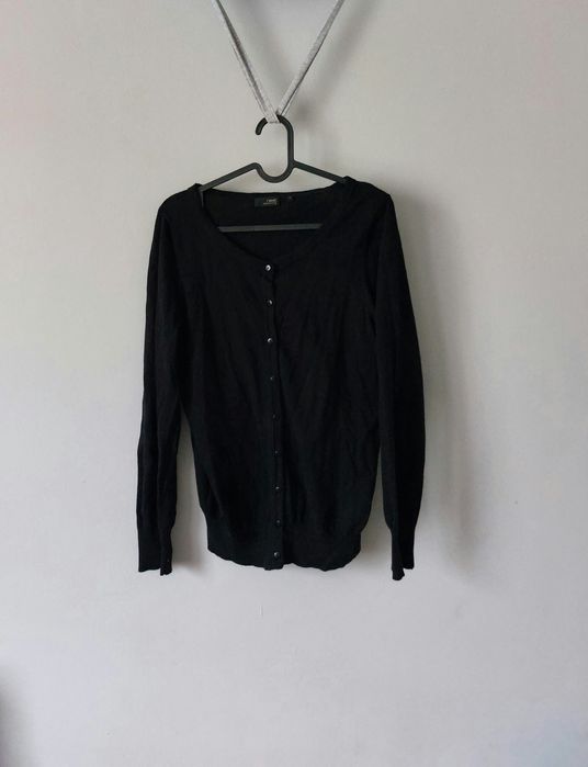 Sweter ciążowy na guziki