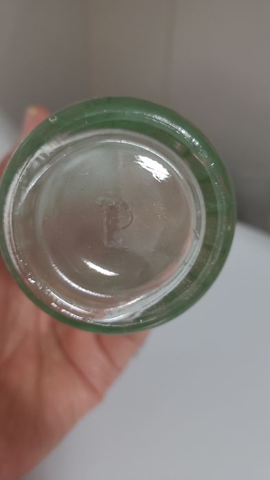 Antiga garrafa de Laranjada gravada em alto relevo