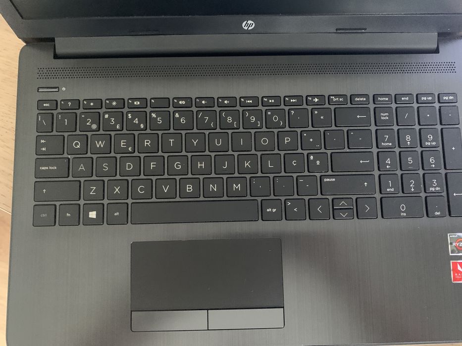 Portátil HP 15-db1017np