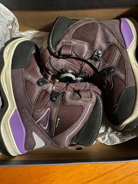 Черевики,сапожки,чобітки ecco