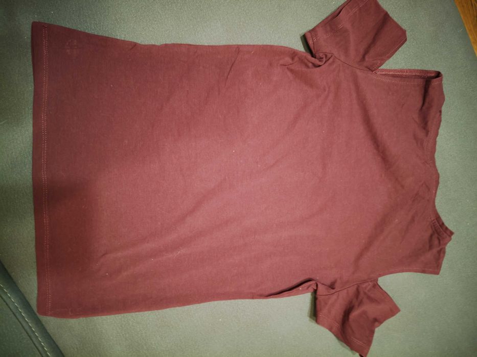 T-shirt śliwkowy bez ramion Amisu