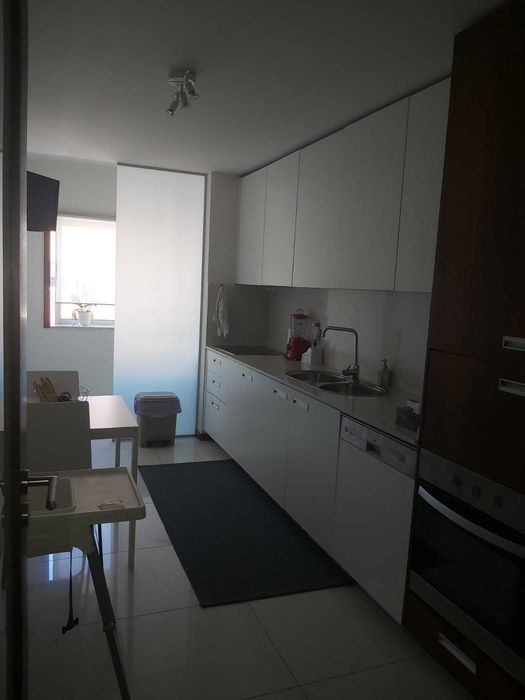 Apartamento T2 - Varanda- BOX ( 2 viaturas)