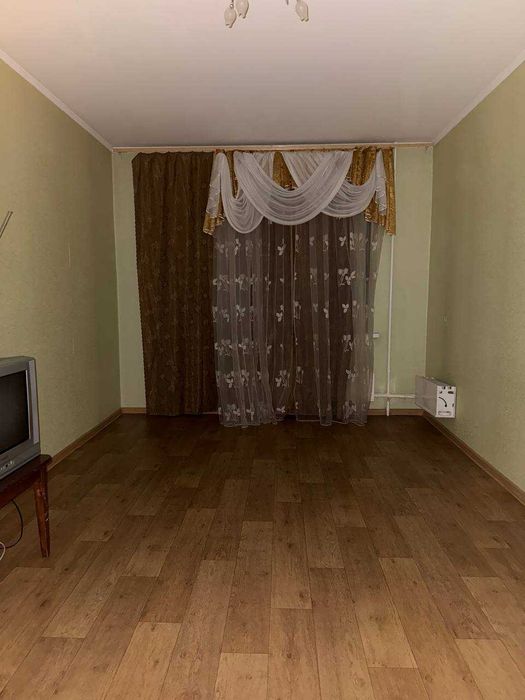 Продається трикімнатна квартира по вулиці Гончій, центр міста!