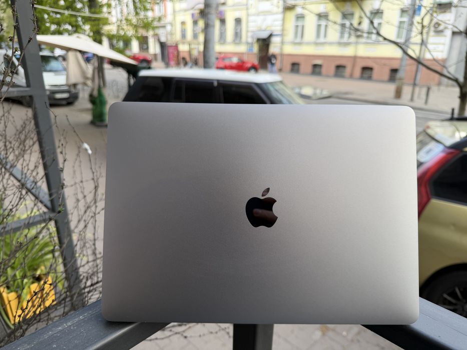 MacBook Air 13” M1 8/256gb Space Gray з apple care+ до листопада 2026