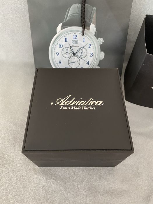 Pudełko szkatułka na zegarek Adriatica + torebka.