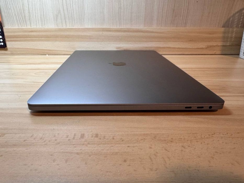 MacBook Pro 16" 2019 / Intel Core i7 / 16 GB RAM / 512 GB SSD / Ідеальний стан