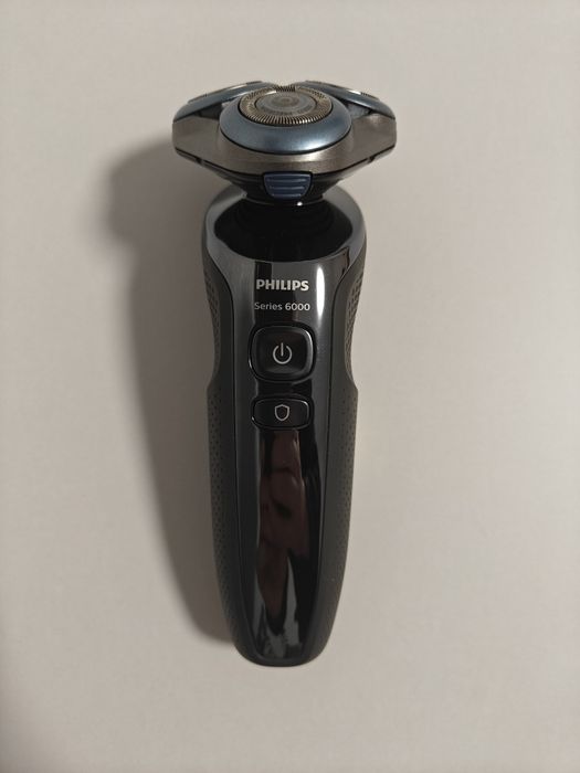 Електробритва Philips Series 6000 S6630/11
