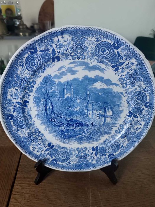 Talerze ścienne ozdobne porcelana