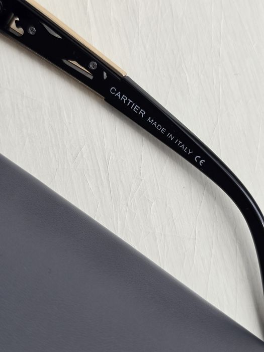 Продам солнцезащитные очки бренда CARTIER