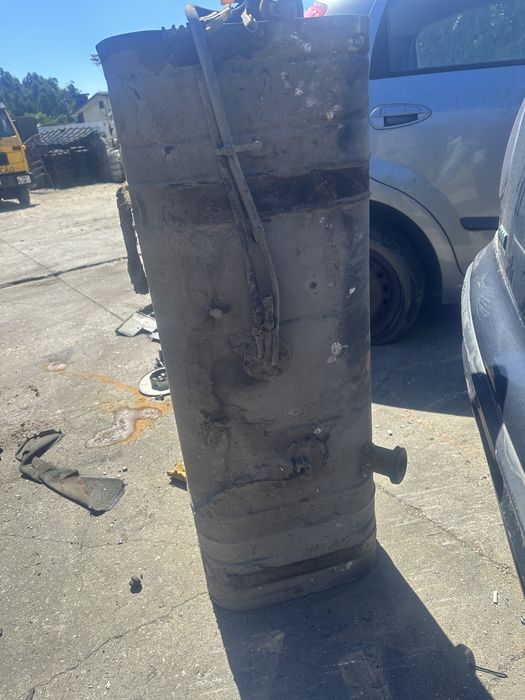Deposito do combustivel mazda t3000